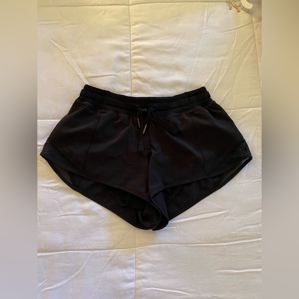 Lululemon Hotty Hott shorts - 2” - size 4